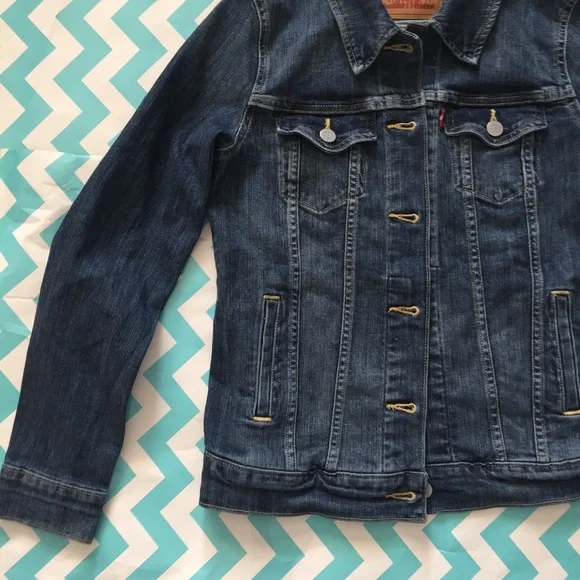 Levi's Blue Denim Trucker Jacket - Picture 4 of 8